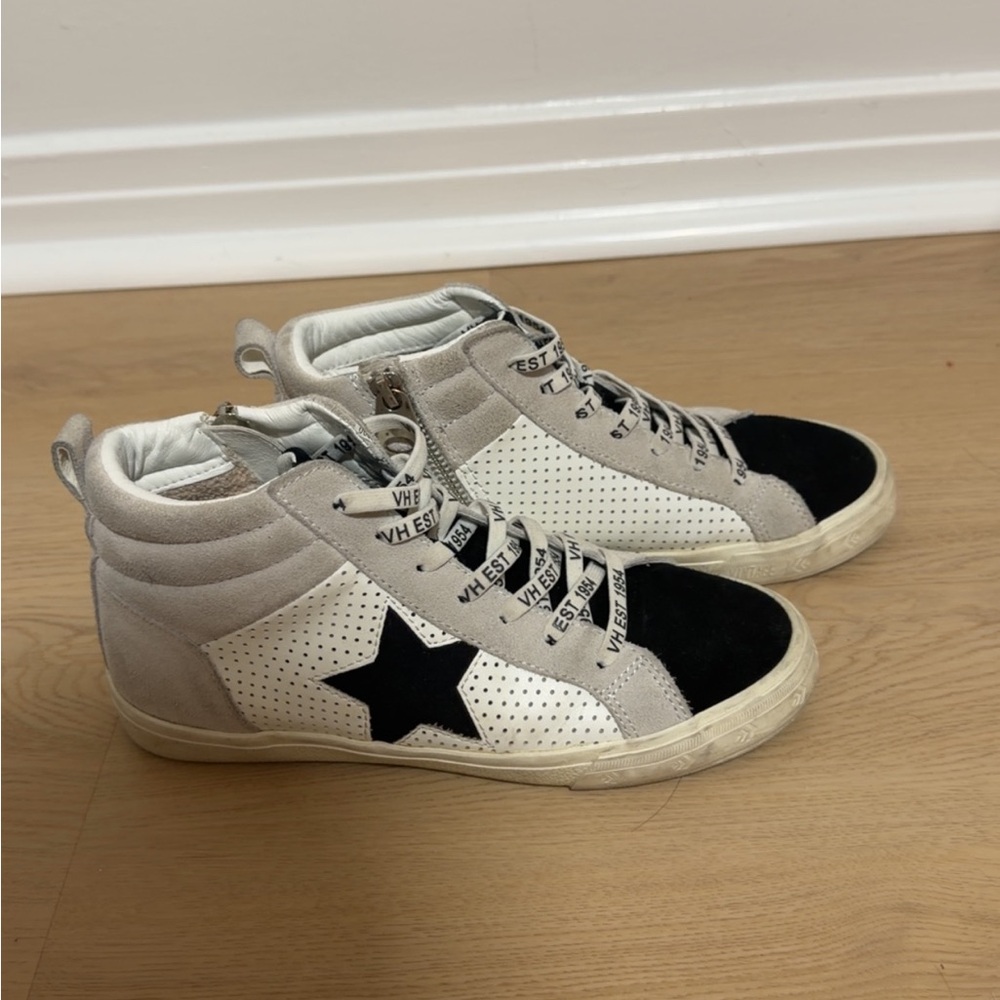 Vintage Havana Black and White Sneakers